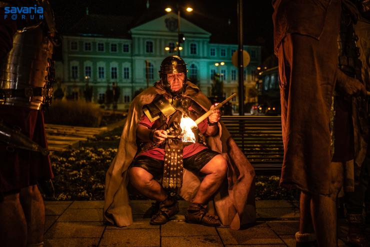 A lampionok fényében - Szent Márton-vesperás a Székesegyházban, ünnepség a Szent Márton téren